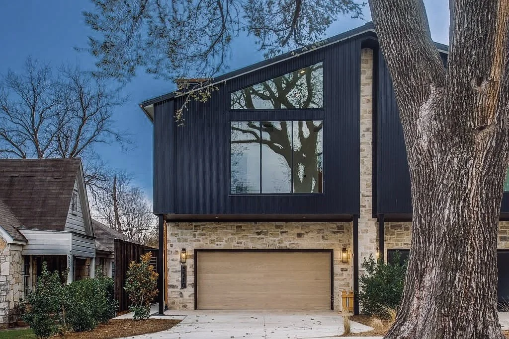 Longview Street Duplex, Transitional home in M-Streets, Dallas