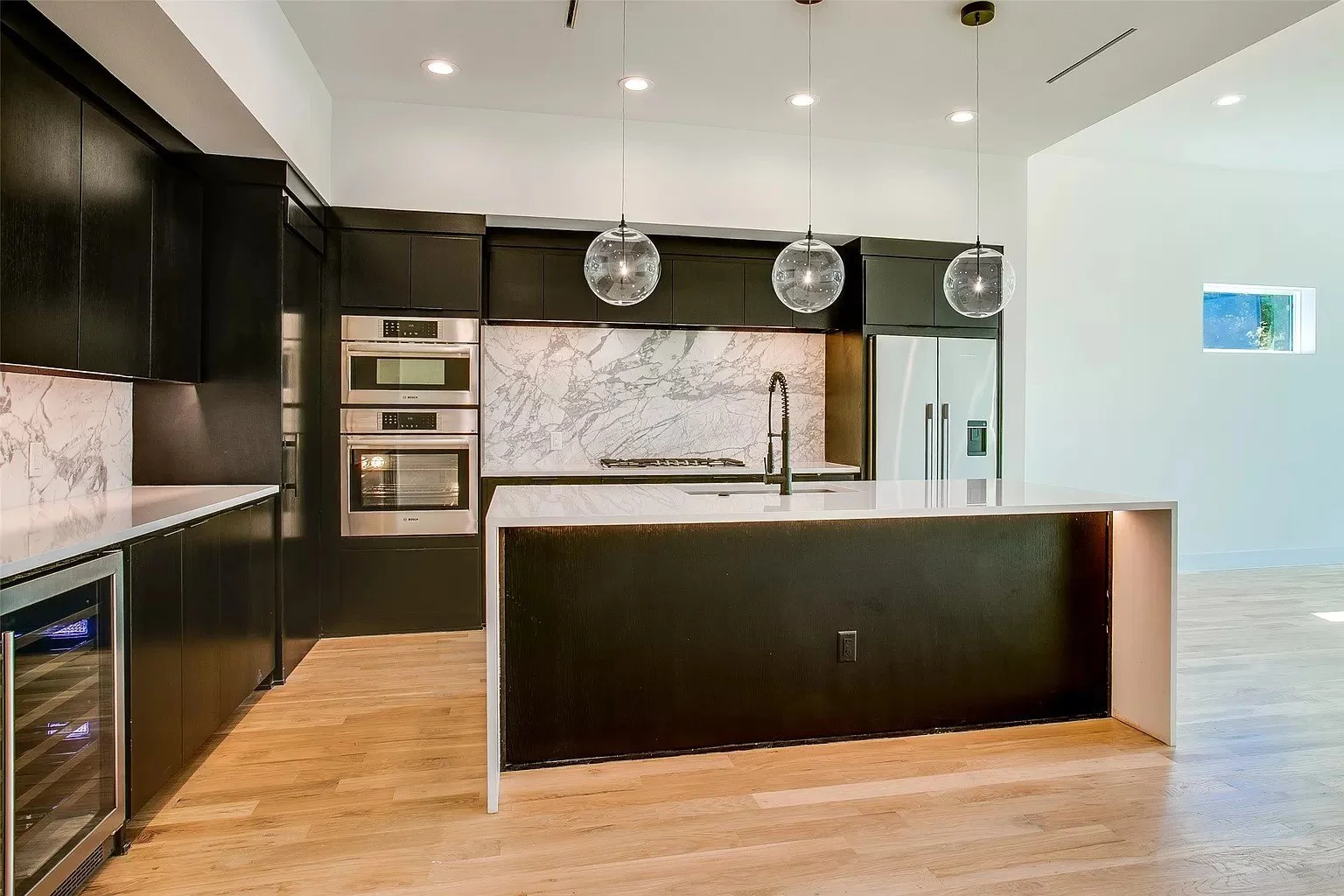 5629–5631 Winton Street, Modern home in M-Streets, Dallas